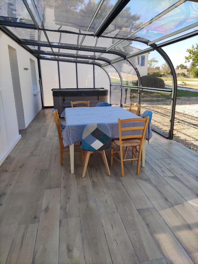 Maison Avec Jacuzzi Proche Plages Avrille  Exterior photo